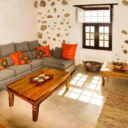 Holiday Casa Los Olivos, Countryside Escape Tías
